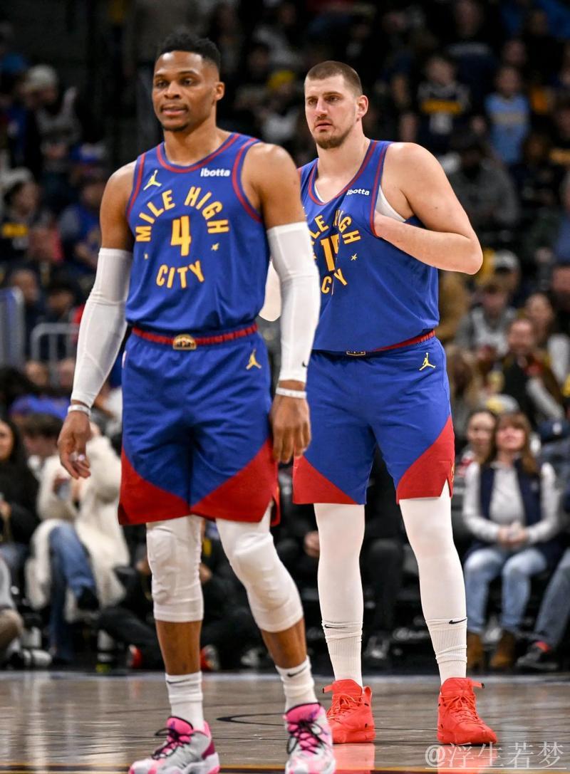 约基奇砍27+14+6威少创双纪录 掘金主场狂胜爵士36分 约基奇砍27+14+6威少创双纪录 掘金主场狂胜爵士36分